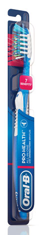 ORAL B PRO HEALTH TOOTHBRUSH